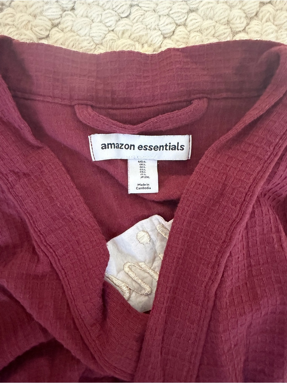 Amazon Essentials Burgundy Waffle-Knit Robe with Embroidery - Picture 3 of 3